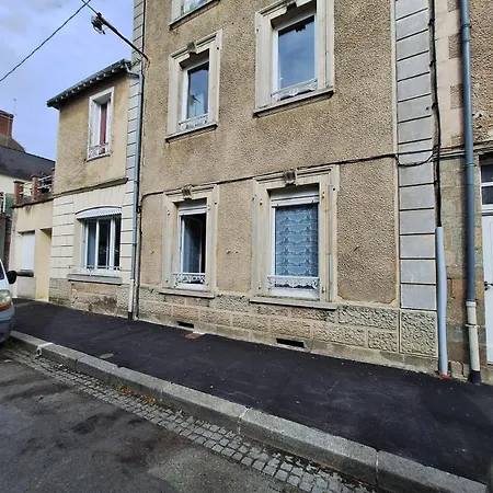 2eme Etage - Centre-ville - Local Velos Disponible *