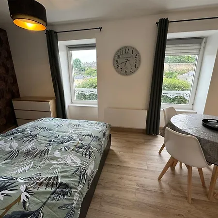 2eme Etage - Centre-ville - Local Velos Disponible شقة