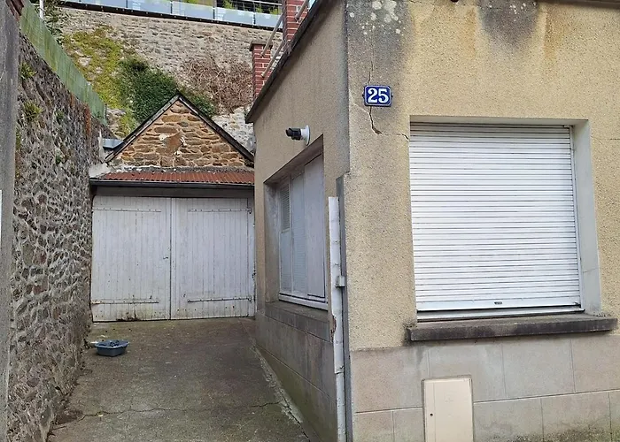 2eme Etage - Centre-ville - Local Velos Disponible