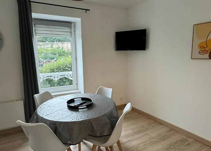 2eme Etage - Centre-ville - Local Velos Disponible