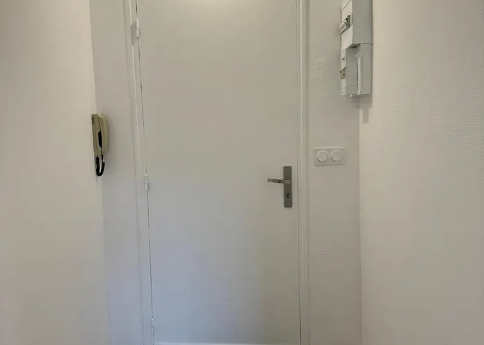 2eme Etage - Centre-ville - Local Velos Disponible